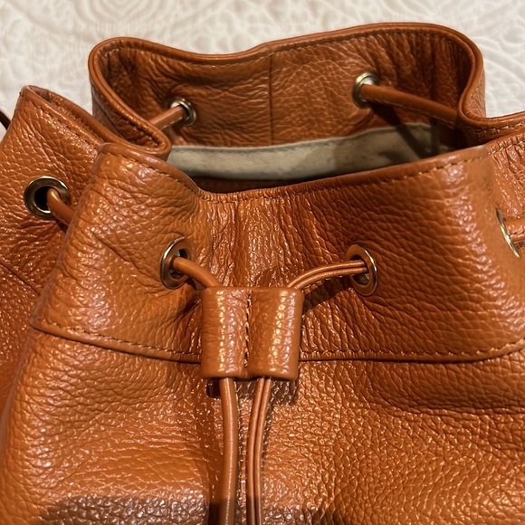 Ora Delphine bucket bag - Picture 11 of 16